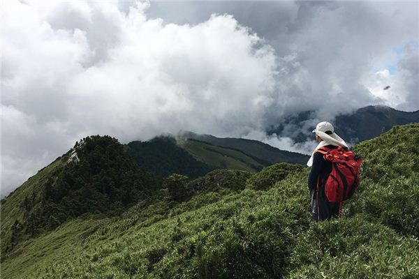 梦见自己爬坡是什么意思